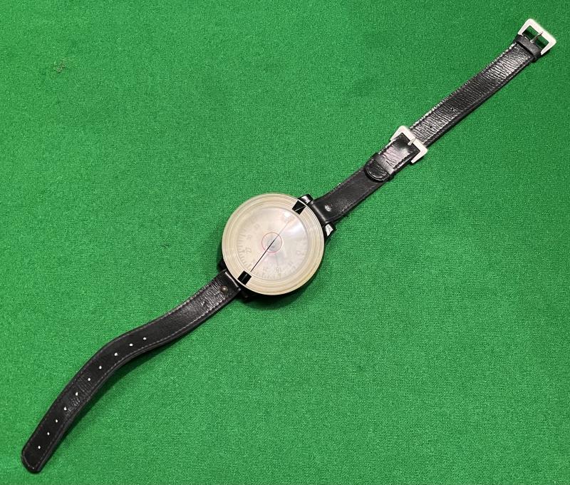 WW2 German Luftwaffe Wrist Compass.