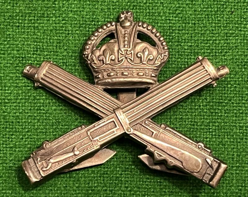 WW1 Silver Officer's Machine Gun Corps Cap Badge.