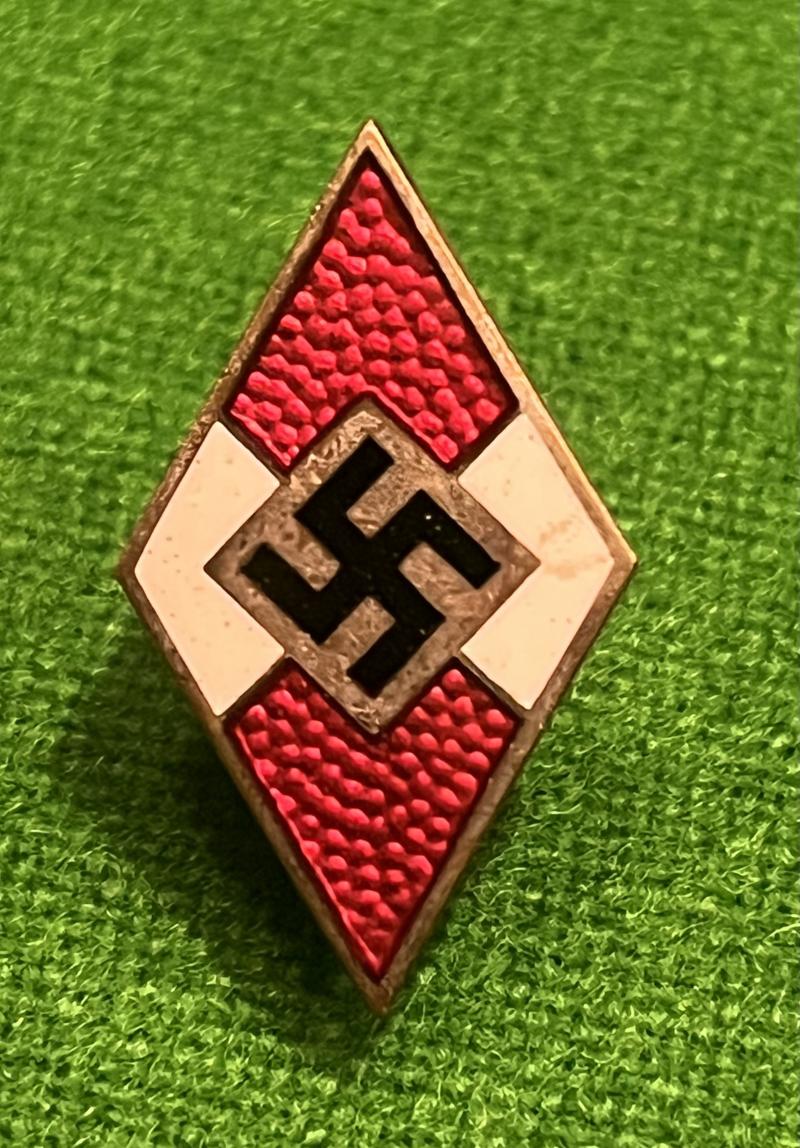 HJ Member's Diamond Membership pin.