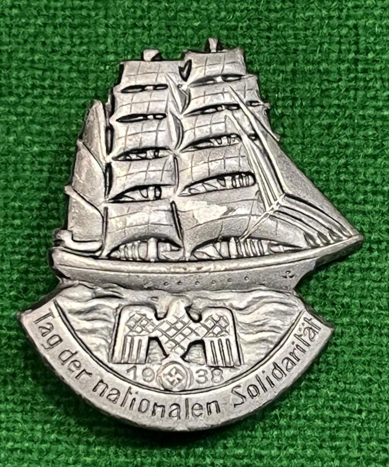 1938 Day of National Solidarity Tinny.