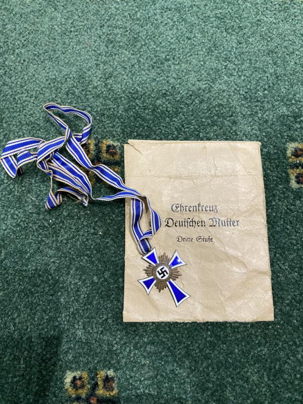 THIRD REICH MOTHERS CROSS 3rd CLASS WITH ORIGINAL PACKET.