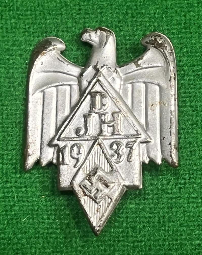 Hitler Youth Hostel Donation Badge