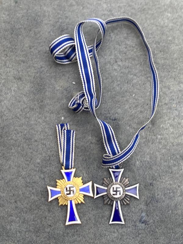 PAIR OF MOTHERS CROSSES - GOLD & SILVER.