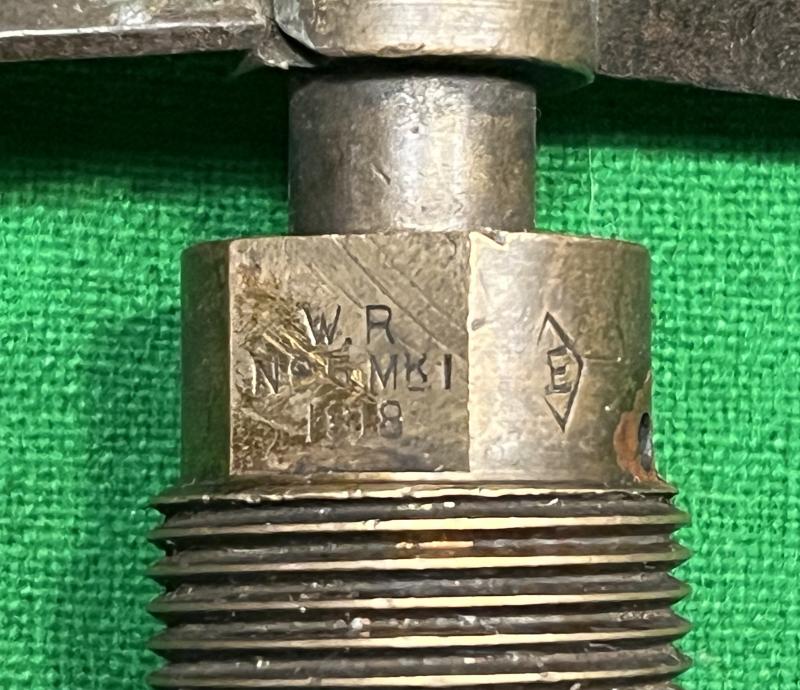WW1 British No 5 Mark I tail pistol.