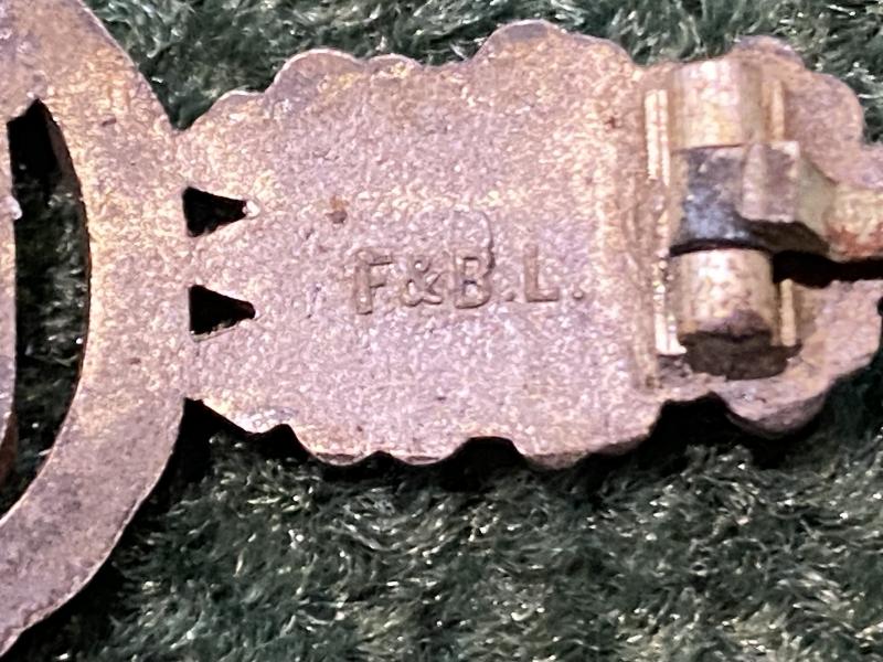 ORIGINAL LUFTWAFFE FLIGHT BOMBER BAR In SILVER.