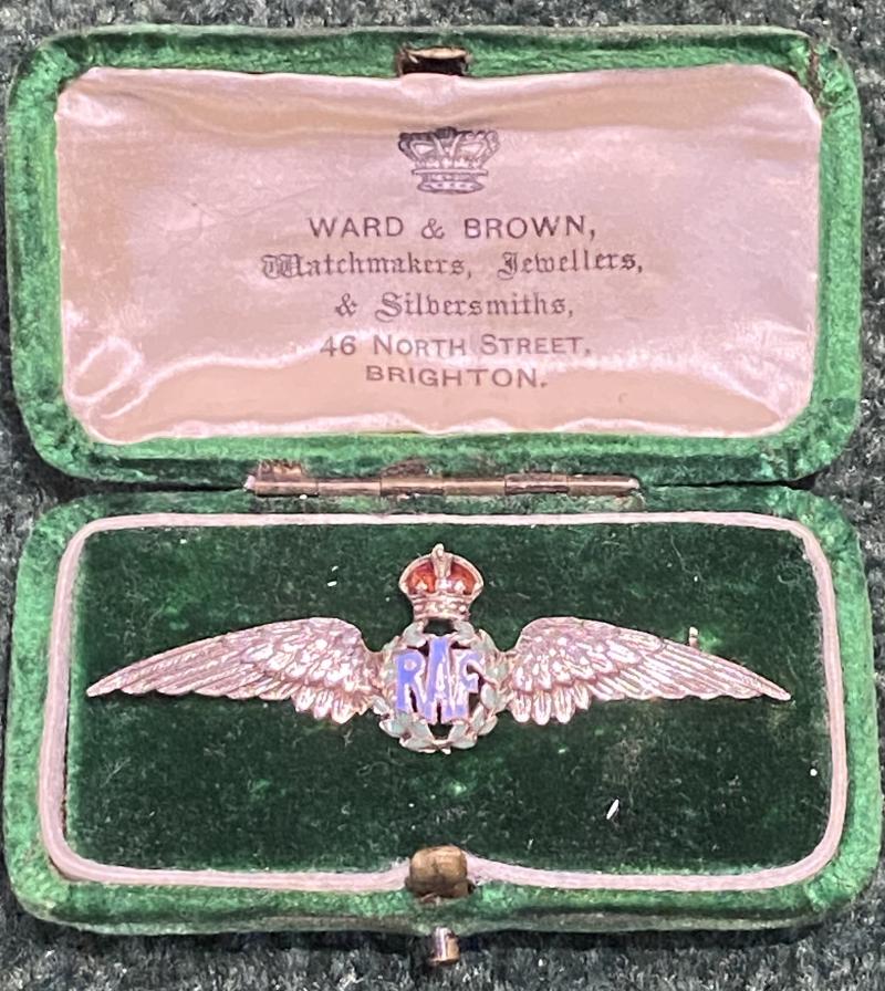 BEAUTIFUL ww2 RAF SWEETHEART PIN IN SILVER/GOLD 9CT.