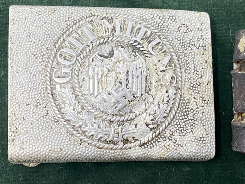 THIRD REICH ALLOY WHERMACHT BELT BUCKLE AND LEATHER KEEPER.