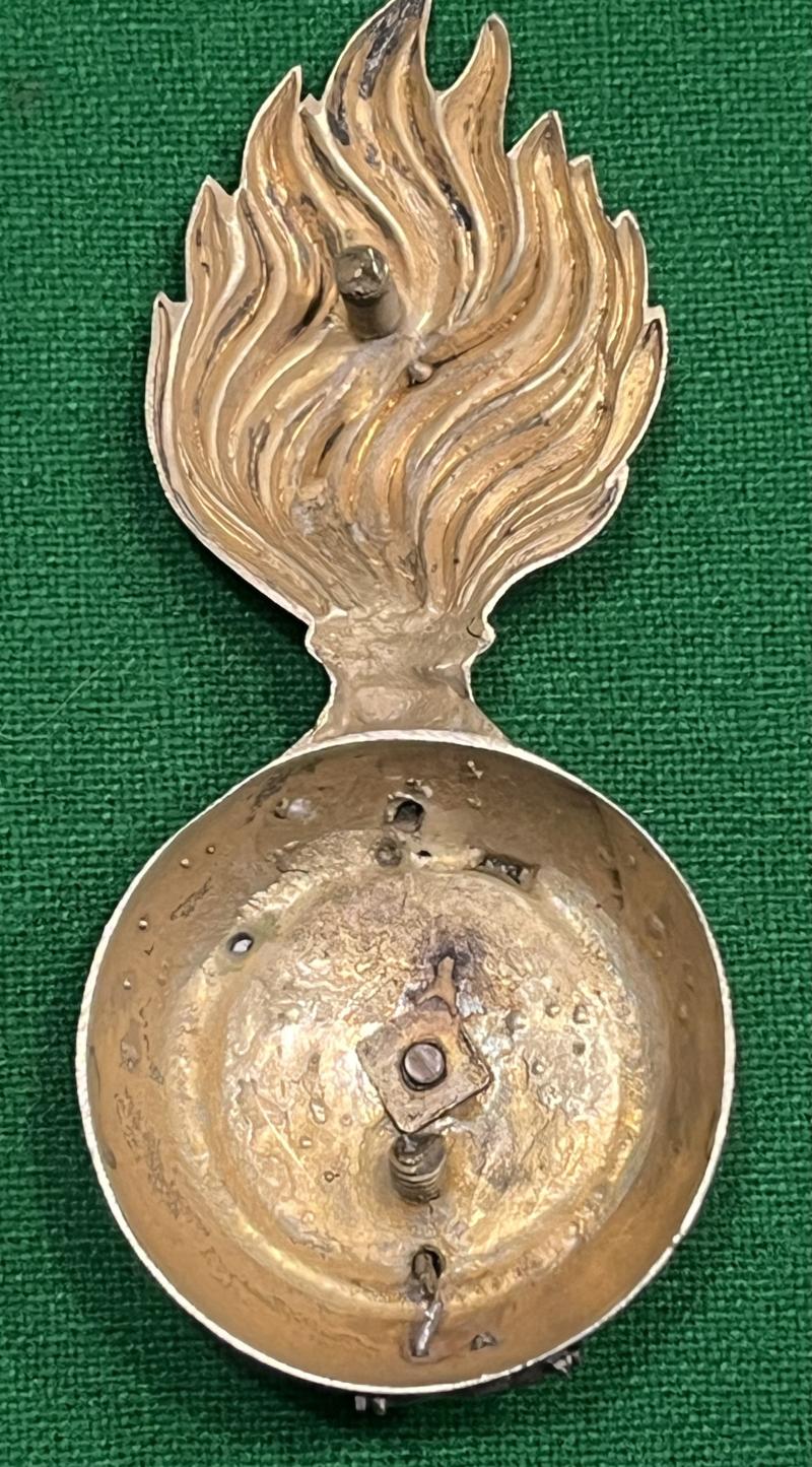 Edwardian Royal Fusiliers (City of London Regiment), Volunteer Officers fur cap grenade