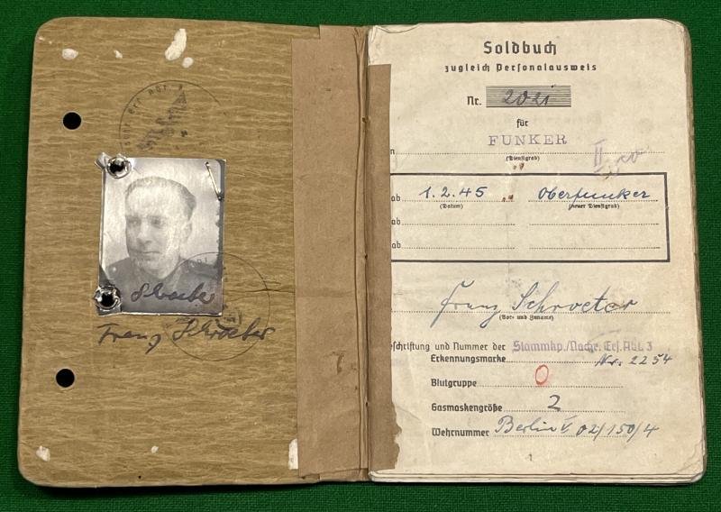 WW2 Wehrmacht Soldbuch - Signals.