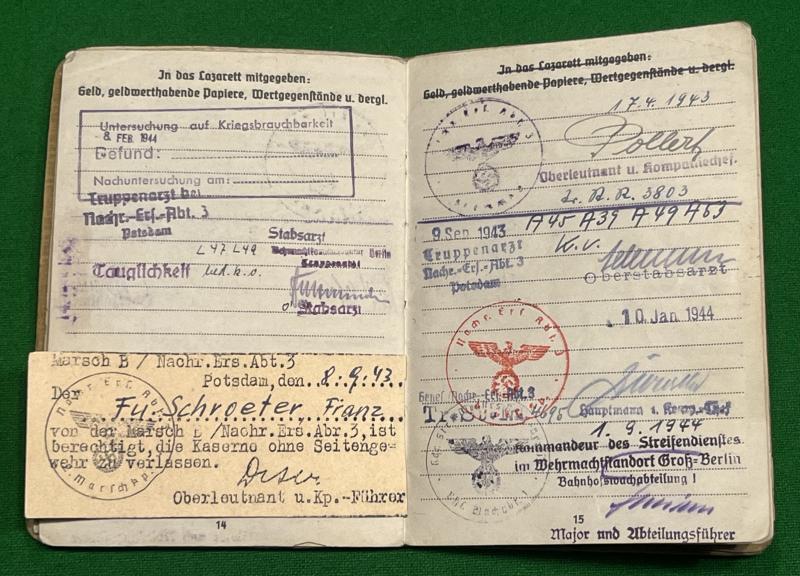 WW2 Wehrmacht Soldbuch - Signals.