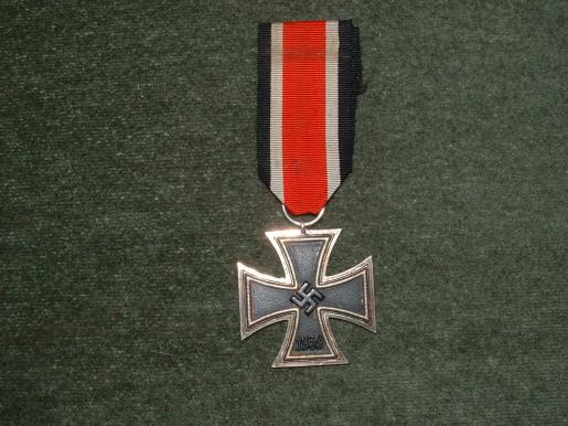 WW2 THIRD REICH IRON CROSS 2nd CLASS-MAKER MARKED.'8'.