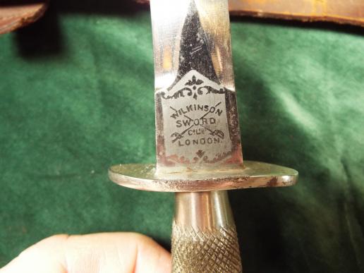 UNTOUCHED, ALL ORIGINAL, 1st Patt. FAIRBURN-SYKES FIGHTING KNIFE