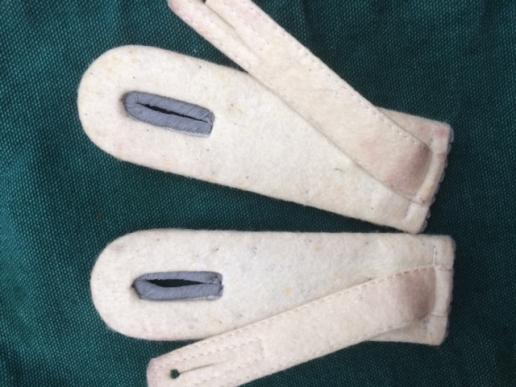 PAIR OF THIRD REICH INFANTRY OFFICERS EPPAULETTTES