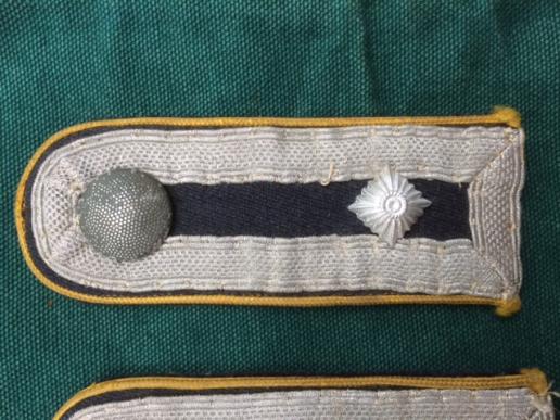 PAIR OF 'SEWN IN' LUFTWAFFE FLIGHT EPPAULETTES FOR SENIOR NCO.