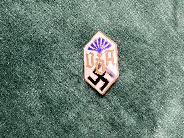 MEMBERSHIP BADGE FOR THE THIRD REICH VDA.