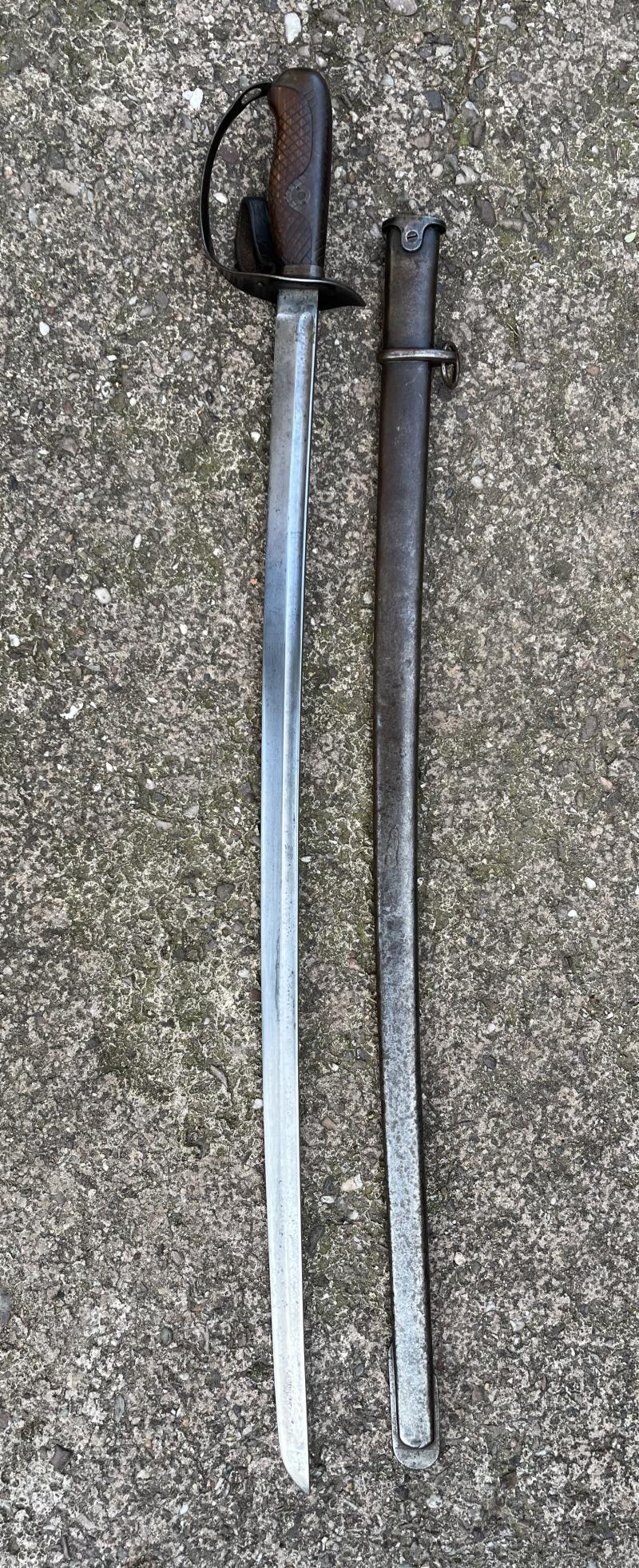 Japanese M1899 Type 32 Cavalry Sabre.