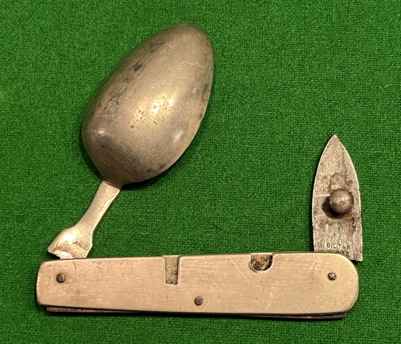 WW1 British Officer's Folding Canteen Set.