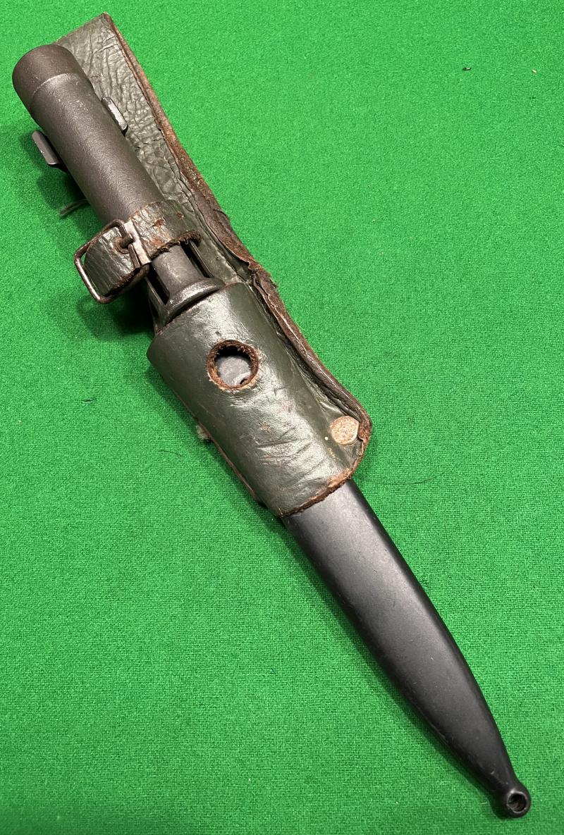 Argentinian FN FAL bayonet and Frog.