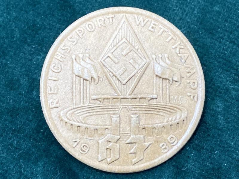 HITLER YOUTH SPORTS COMPETITION DAY BADGE.